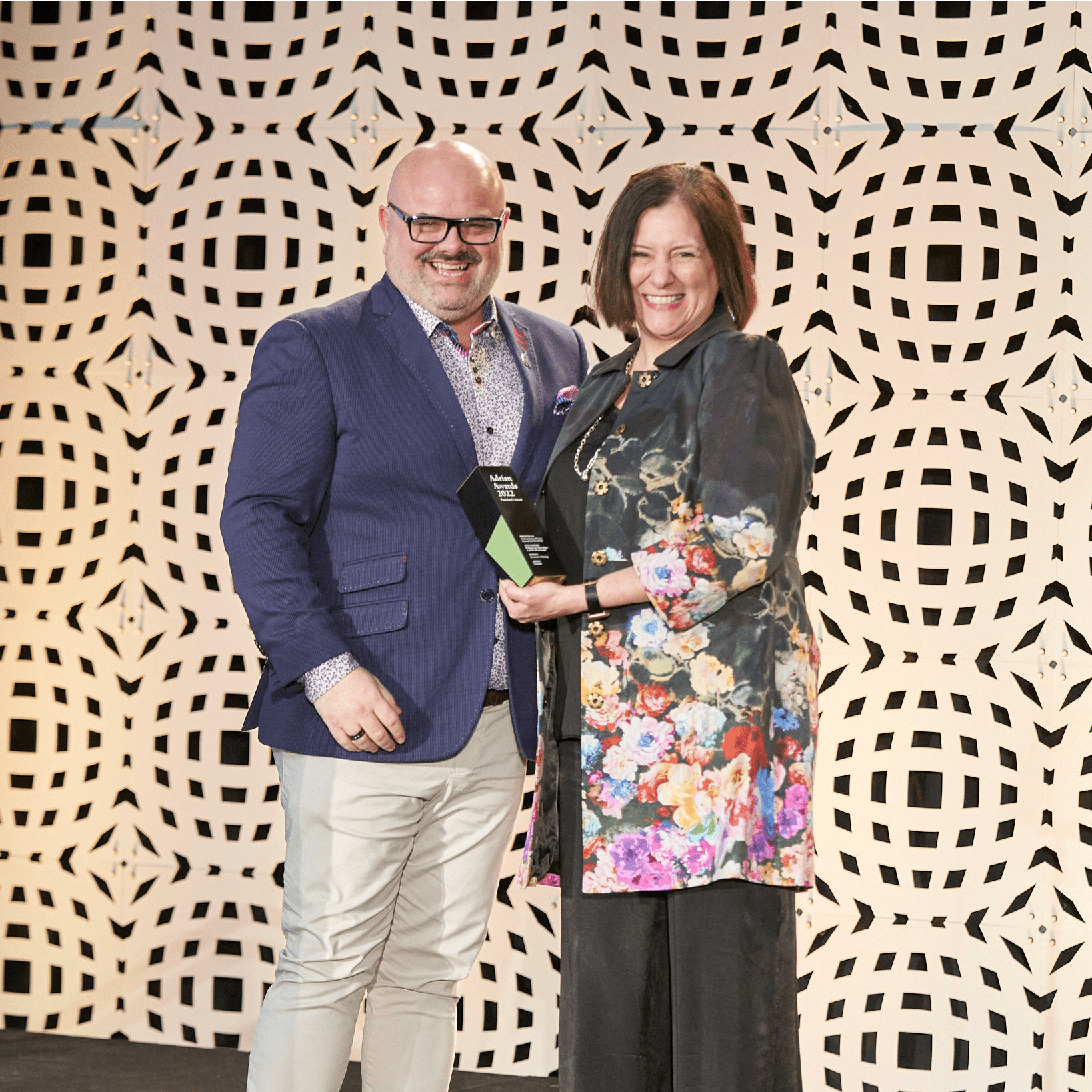 L’Association hôtelière du Grand Montréal (AHGM) et la firme de stratégie marketing NEXTMOOV remportent l’un des Prix du Président lors du Gala Adrian Award de HSMAI!