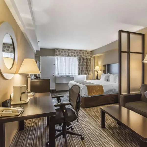 Comfort Suites Downtown Montreal 2022-01