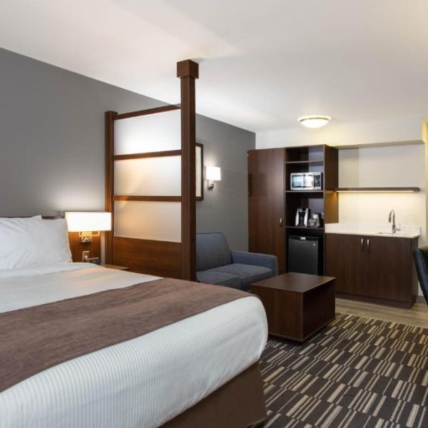 Microtel Inn & Suites by Wyndham Mont Tremblant (1)