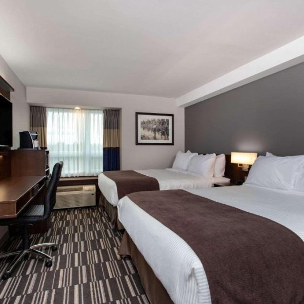 Microtel Inn & Suites by Wyndham Mont Tremblant (2)